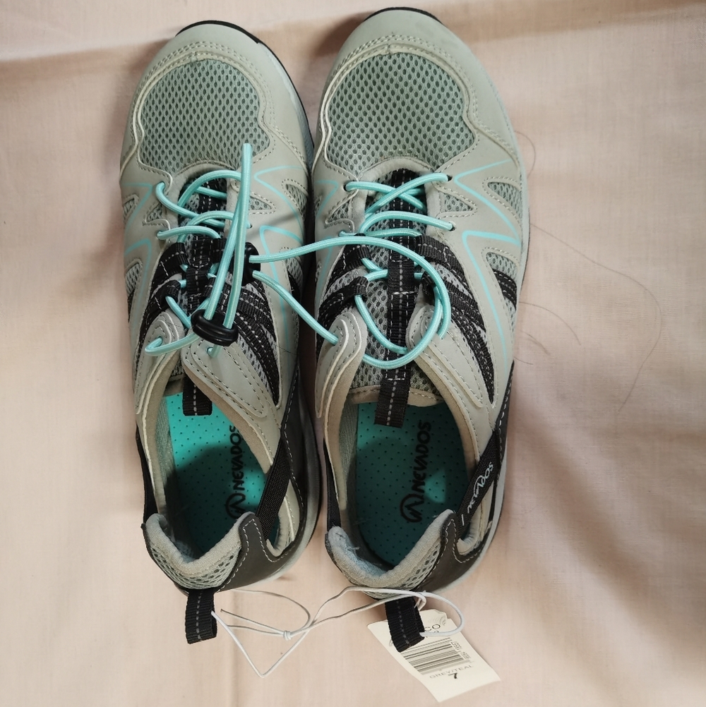 Nevados Ladies' Cayenne Vent Shoe NWT (Gray) Size 7M NWT